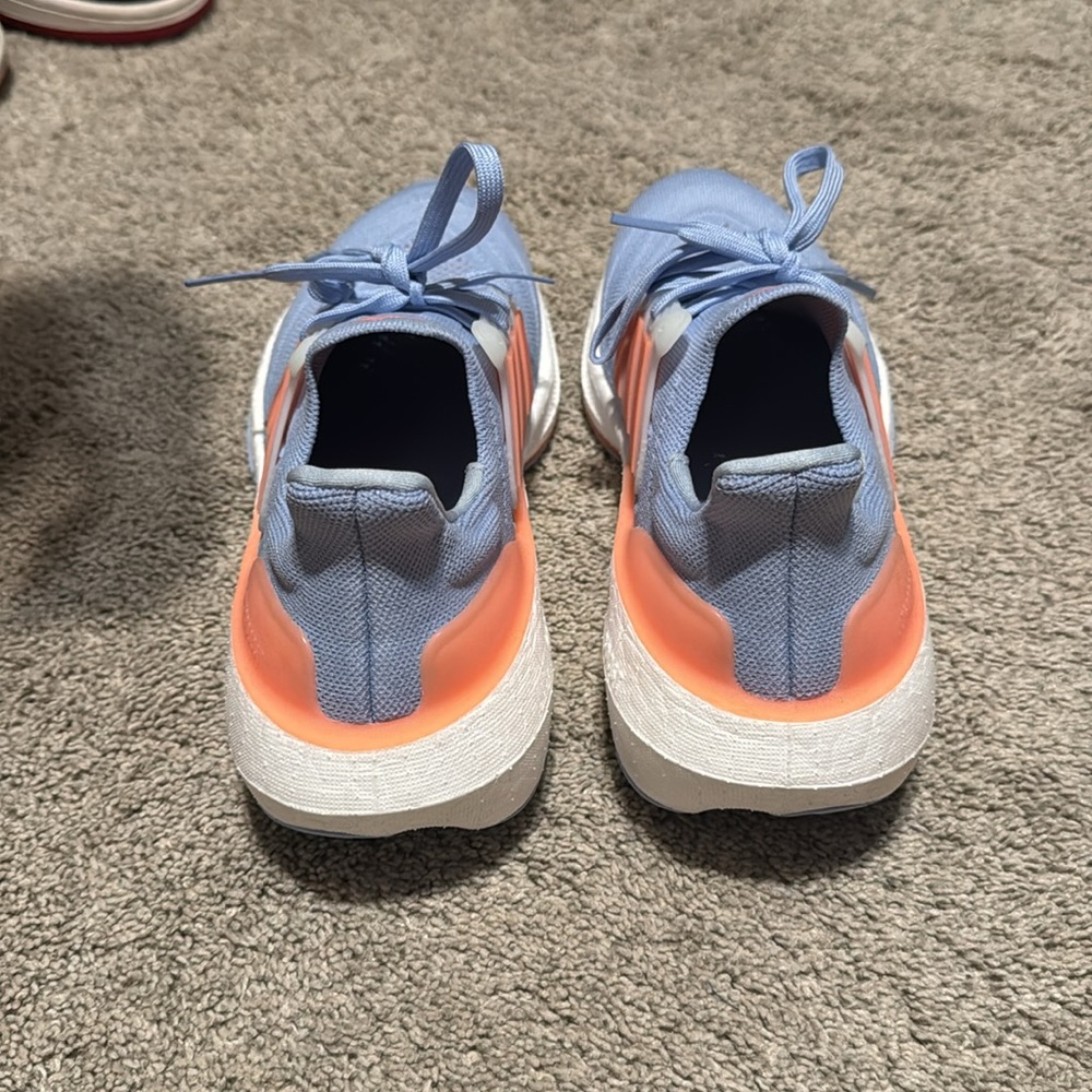 Adidas Ultraboost - Picture 3 of 6
